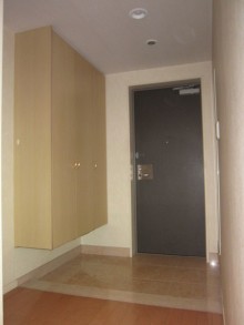 リビングを可動式の間仕切りで明るく広い空間に リビングを可動式の間仕切りで明るく広い空間に